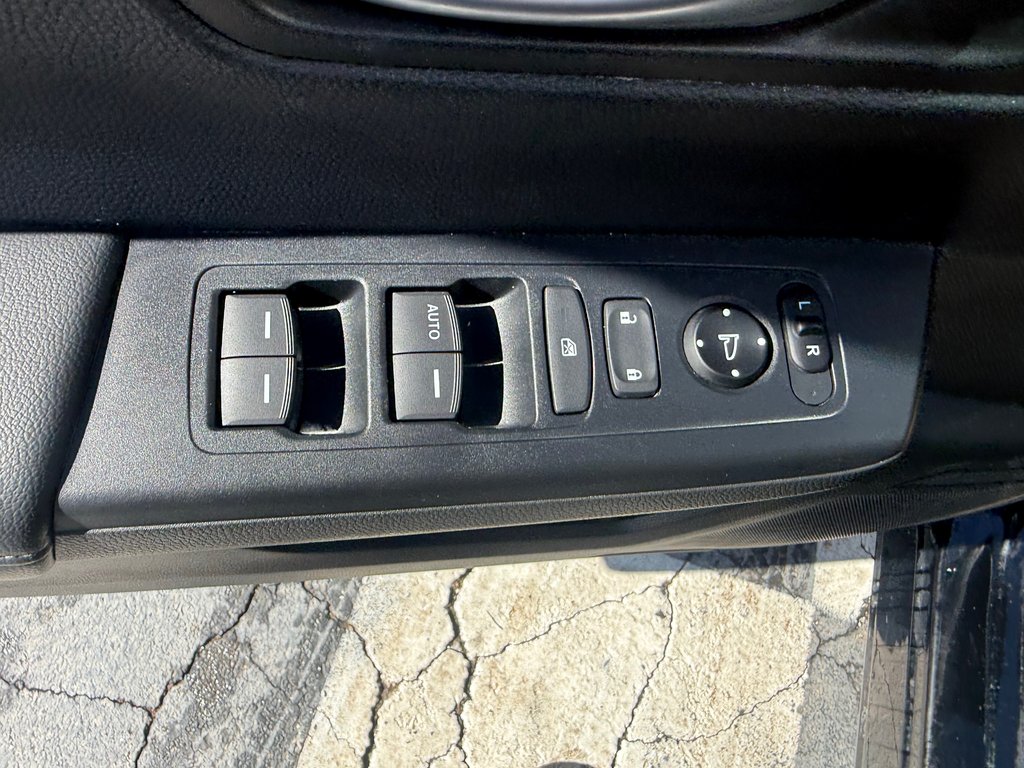 2024 Honda CR-V LX-B, keyless entry, backup camera, Bluetooth in COLDBROOK, Nova Scotia - 8 - w1024h768px