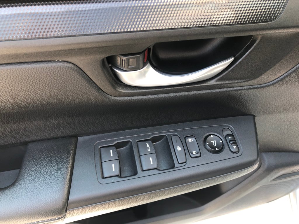 Honda CR-V LX 2WD - Reverse Camera, Carplay, Heated Seats 2025 à COLDBROOK, Nouvelle-Écosse - 8 - w1024h768px