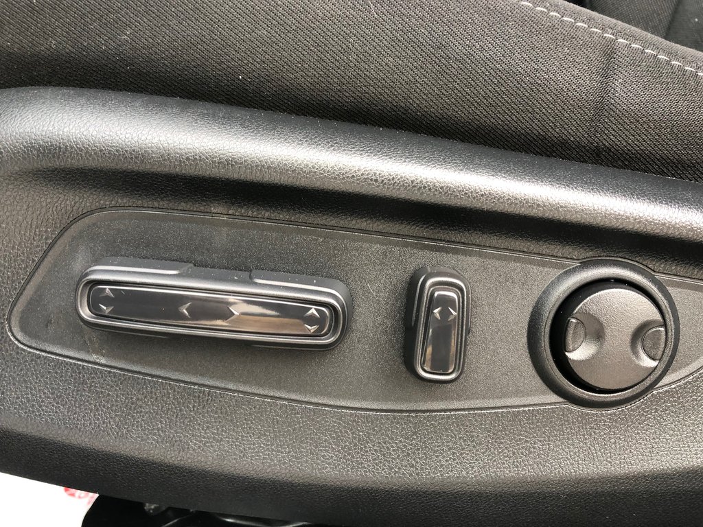 2025 Honda CR-V Sport - Heated Seats, Sunroof, Reverse Camera in COLDBROOK, Nova Scotia - 19 - w1024h768px