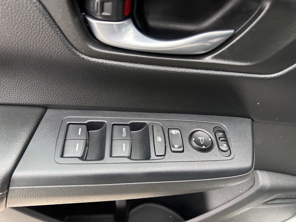 Honda CR-V LX, keyless entry, backup camera, Bluetooth 2025 à Kentville, Nouvelle-Écosse - 8 - w1024h768px