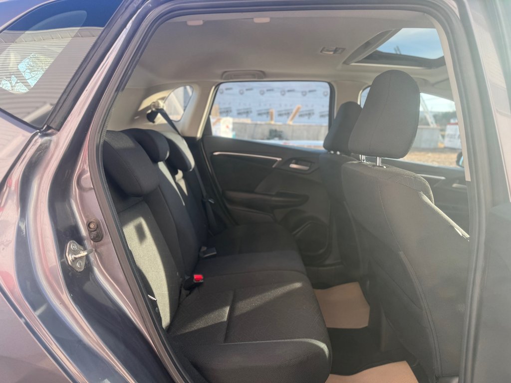 2015 Honda FIT EX/EXL Ex, keyless entry, backup cam,remote trunk release in COLDBROOK, Nova Scotia - 18 - w1024h768px
