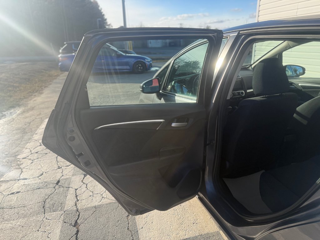 2015 Honda FIT EX/EXL Ex, keyless entry, backup cam,remote trunk release in COLDBROOK, Nova Scotia - 14 - w1024h768px