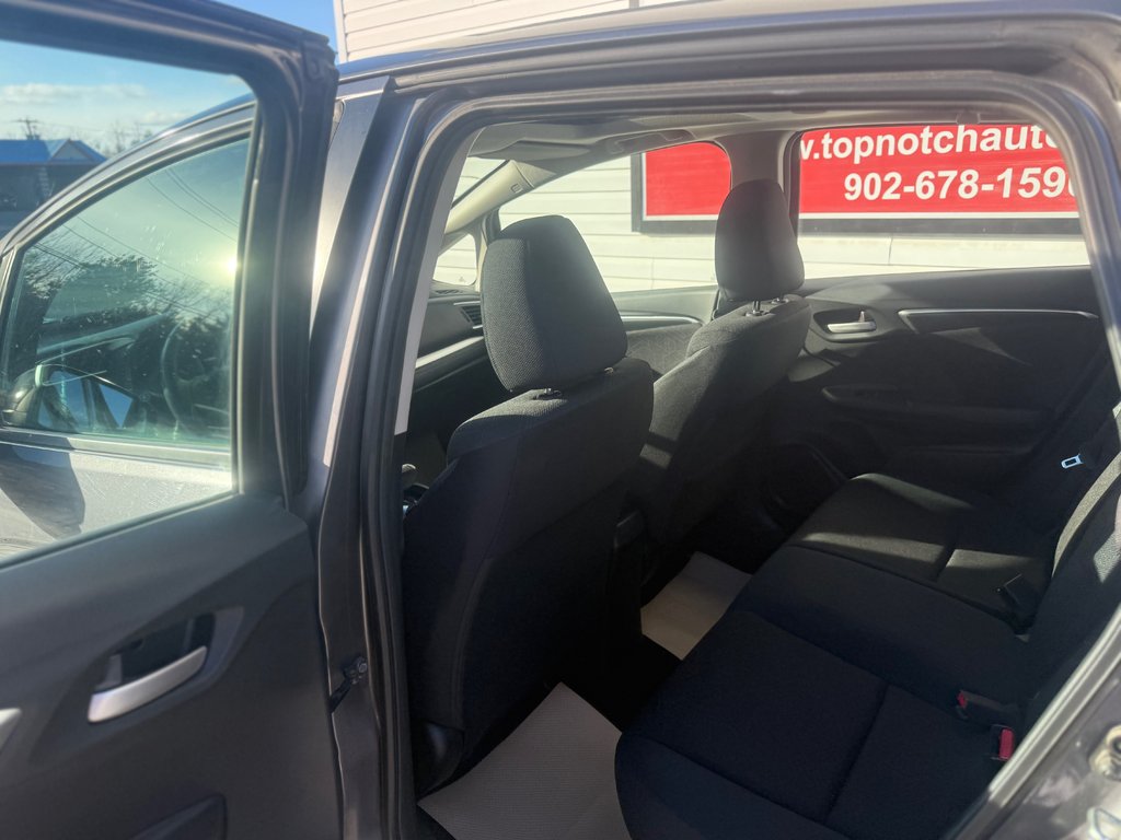 2015 Honda FIT EX/EXL Ex, keyless entry, backup cam,remote trunk release in COLDBROOK, Nova Scotia - 15 - w1024h768px