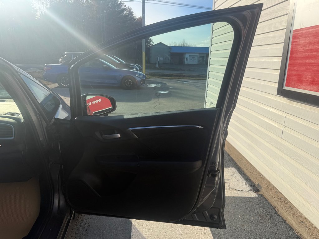 2015 Honda FIT EX/EXL Ex, keyless entry, backup cam,remote trunk release in COLDBROOK, Nova Scotia - 19 - w1024h768px