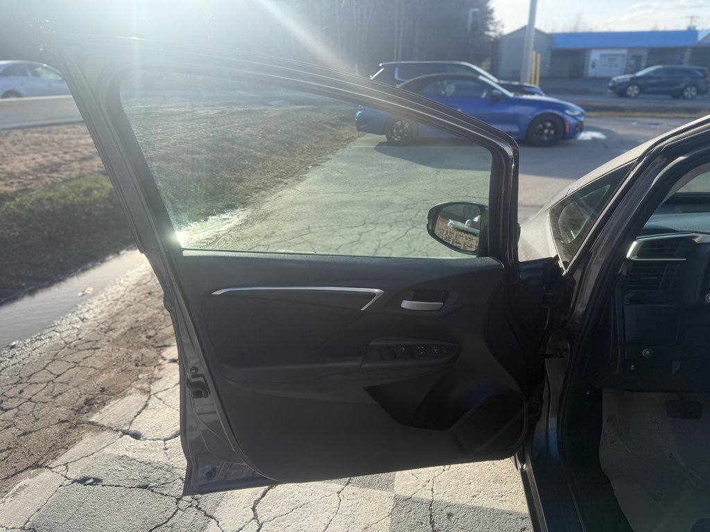 2015 Honda FIT EX/EXL Ex, keyless entry, backup cam,remote trunk release in COLDBROOK, Nova Scotia - 7 - w1024h768px