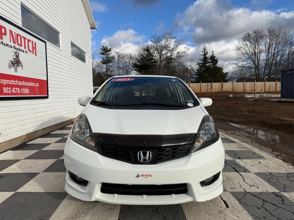 2013 Honda FIT Sport, 5 speed, keyless entry in Kentville, Nova Scotia - 2 - w1024h768px