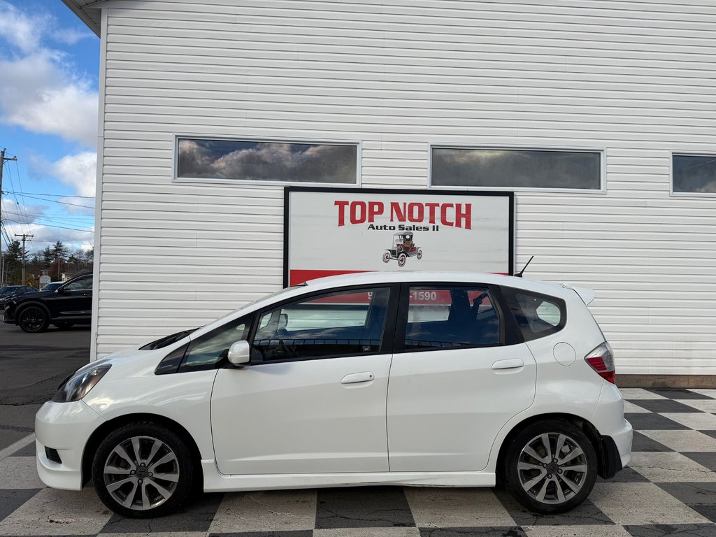 2013 Honda FIT Sport, 5 speed, keyless entry in Kentville, Nova Scotia - 21 - w1024h768px