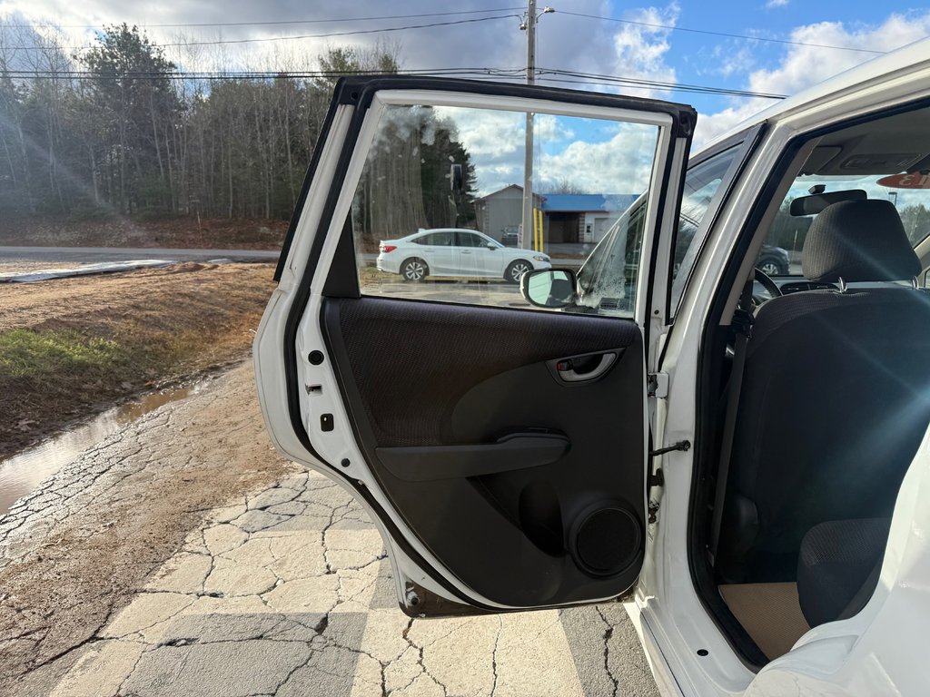 2013 Honda FIT Sport, 5 speed, keyless entry in Kentville, Nova Scotia - 14 - w1024h768px