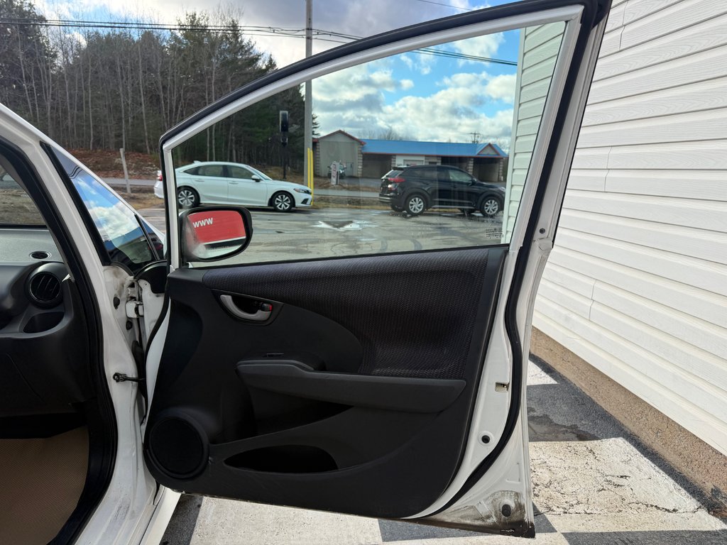 2013 Honda FIT Sport, 5 speed, keyless entry in Kentville, Nova Scotia - 19 - w1024h768px