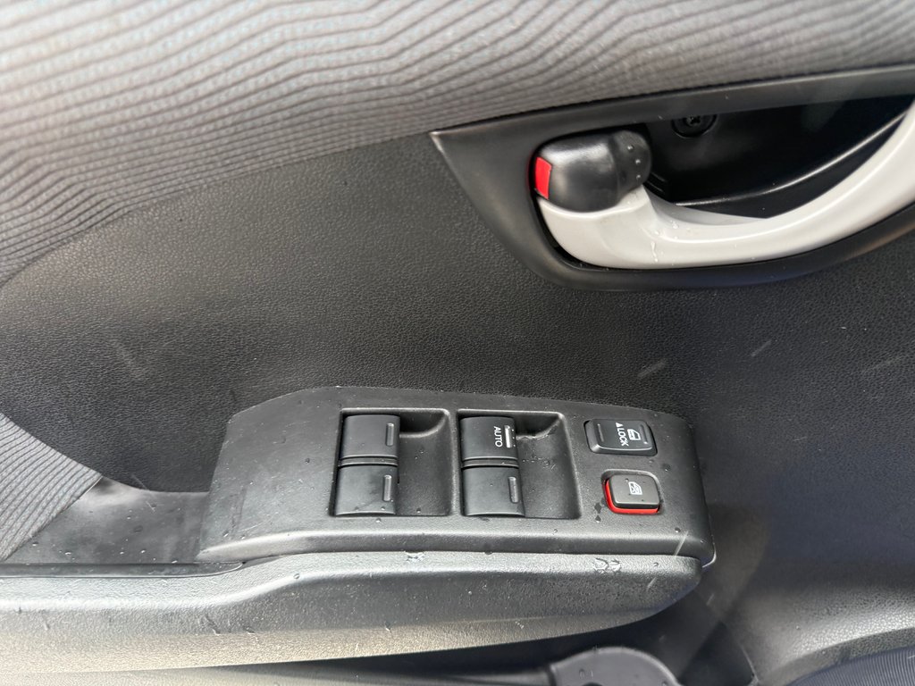 Honda FIT LX, keyless entry, backup camera, Bluetooth 2013 à COLDBROOK, Nouvelle-Écosse - 8 - w1024h768px