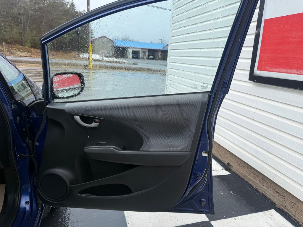 Honda FIT LX, keyless entry, backup camera, Bluetooth 2013 à COLDBROOK, Nouvelle-Écosse - 18 - w1024h768px