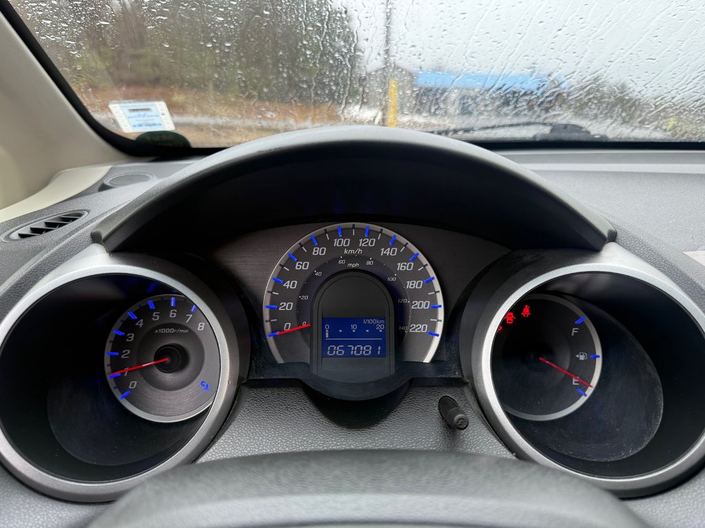 Honda FIT LX, keyless entry, backup camera, Bluetooth 2013 à COLDBROOK, Nouvelle-Écosse - 11 - w1024h768px
