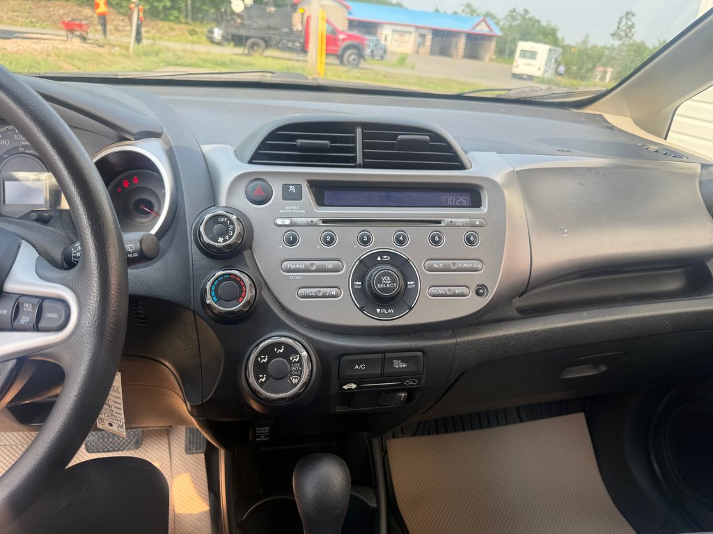 2014 Honda FIT LX, Keyless entry, MP3, Cruise control in COLDBROOK, Nova Scotia - 10 - w1024h768px