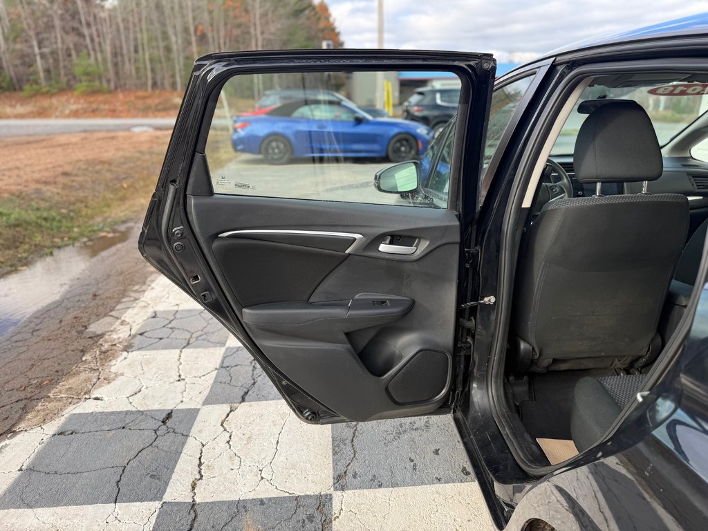 2019 Honda FIT LX, Manual 5-speed, keyless entry, backup camera in COLDBROOK, Nova Scotia - 14 - w1024h768px