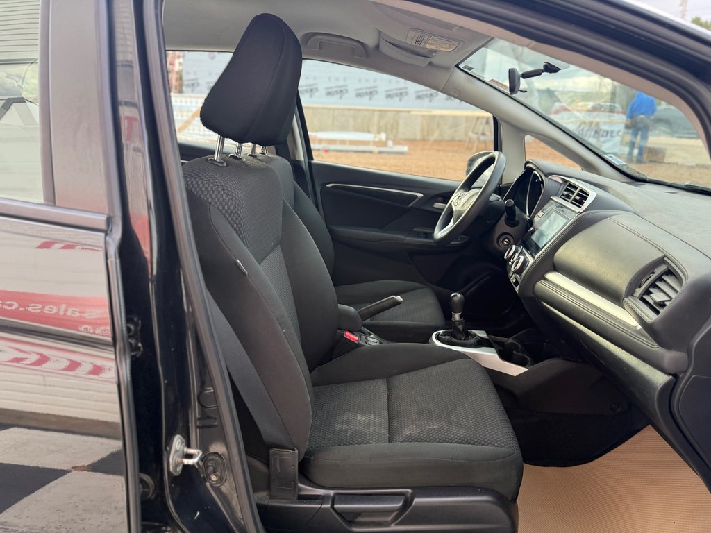 2019 Honda FIT LX, Manual 5-speed, keyless entry, backup camera in COLDBROOK, Nova Scotia - 20 - w1024h768px
