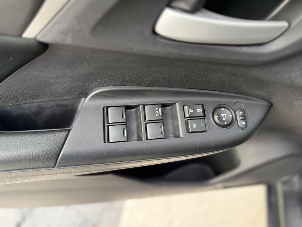 2019 Honda FIT LX, Manual 5-speed, keyless entry, backup camera in COLDBROOK, Nova Scotia - 8 - w1024h768px