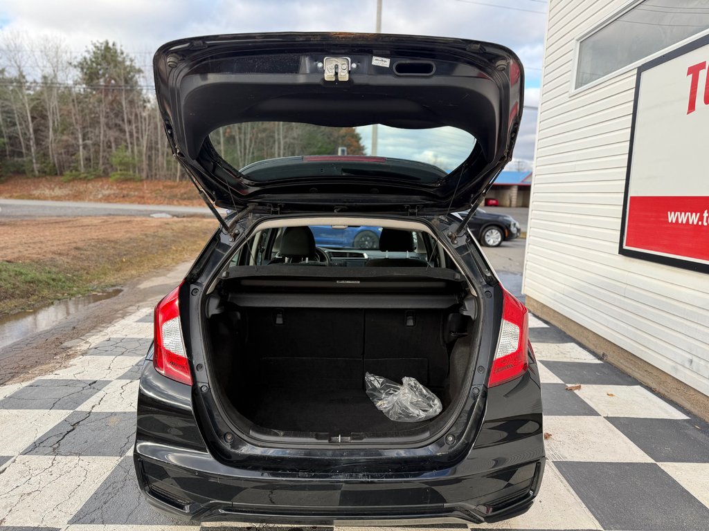 2019 Honda FIT LX, Manual 5-speed, keyless entry, backup camera in COLDBROOK, Nova Scotia - 16 - w1024h768px