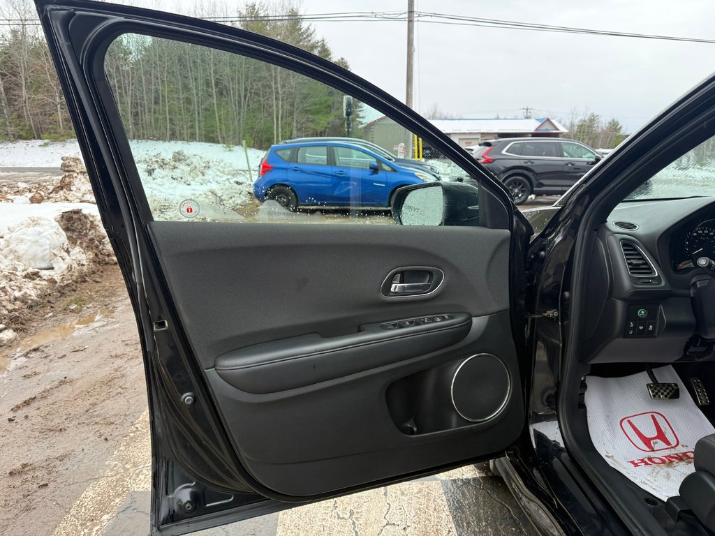 Honda HR-V SPORT Sport, Keyless entry, backup camera, navigation 2020 à Kentville, Nouvelle-Écosse - 7 - w1024h768px