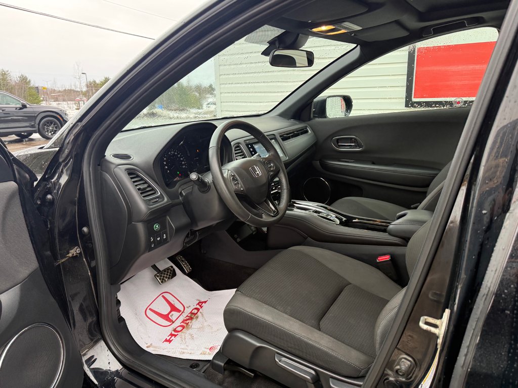 Honda HR-V SPORT Sport, Keyless entry, backup camera, navigation 2020 à Kentville, Nouvelle-Écosse - 9 - w1024h768px