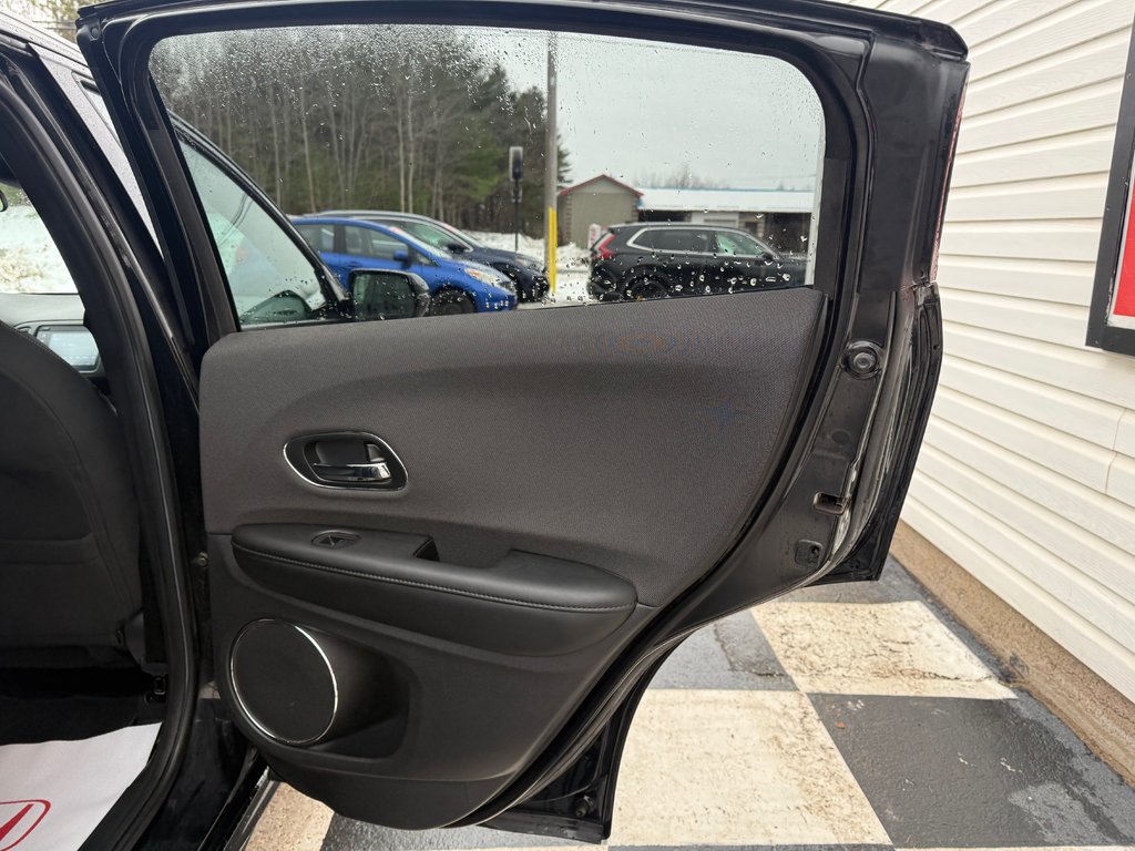 Honda HR-V SPORT Sport, Keyless entry, backup camera, navigation 2020 à Kentville, Nouvelle-Écosse - 18 - w1024h768px