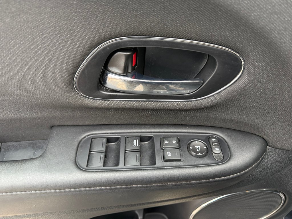 Honda HR-V SPORT Sport, Keyless entry, backup camera, navigation 2020 à Kentville, Nouvelle-Écosse - 8 - w1024h768px