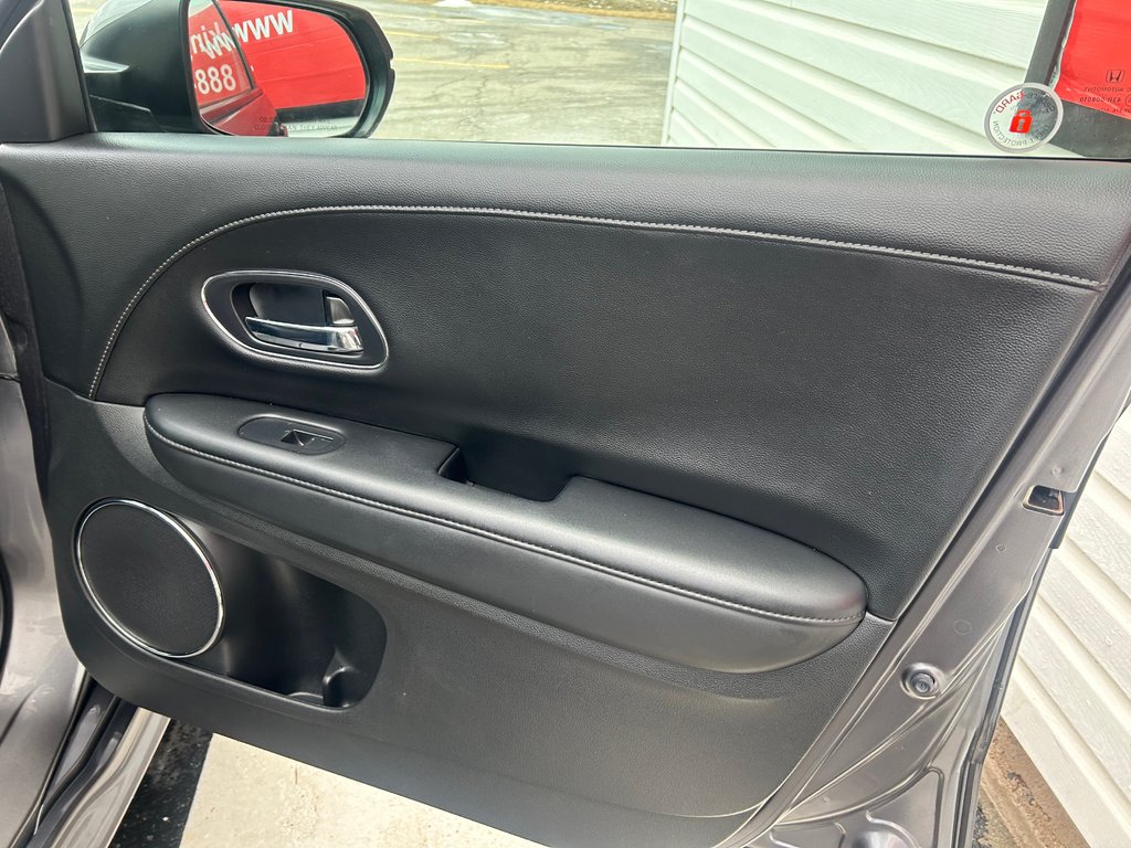 2019  HR-V Touring - Leather, Heated seats, AWD, Sunroof, AC in COLDBROOK, Nova Scotia - 27 - w1024h768px