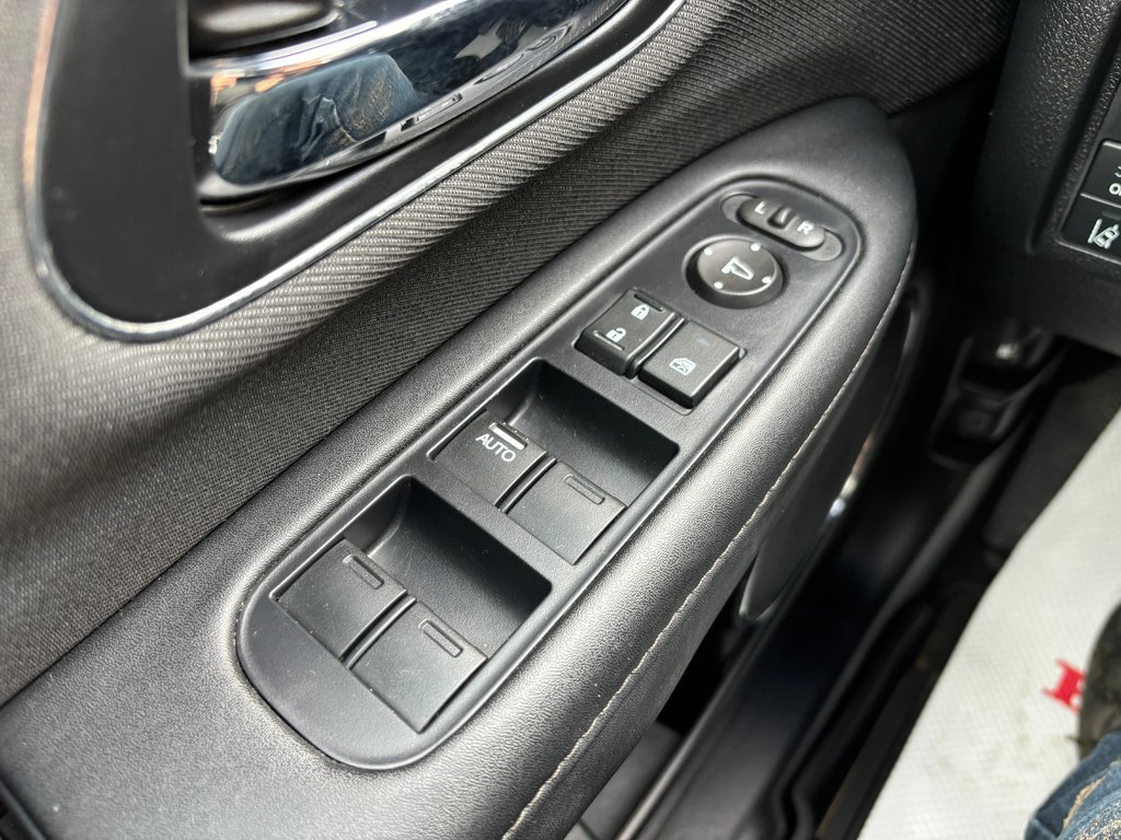 HR-V Sport, sunroof, dual climate zones, reverse camera 2019 à COLDBROOK, Nouvelle-Écosse - 7 - w1024h768px