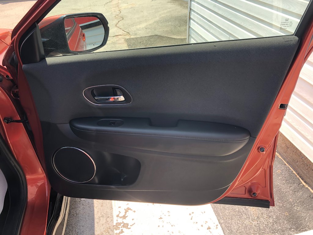 2019 Honda HR-V Sport - sunroof, hands free, reverse camera, a/c in Kentville, Nova Scotia - 24 - w1024h768px