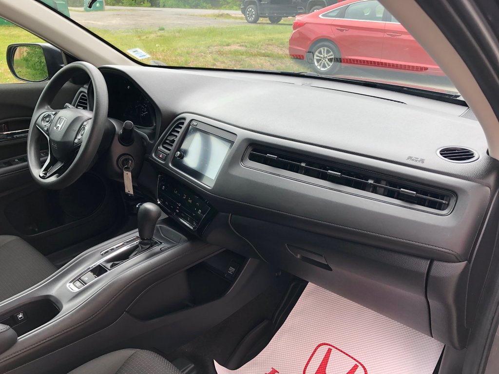 2019 Honda HR-V LX - hands free, reverse camera, heated seats, a/c in COLDBROOK, Nova Scotia - 22 - w1024h768px