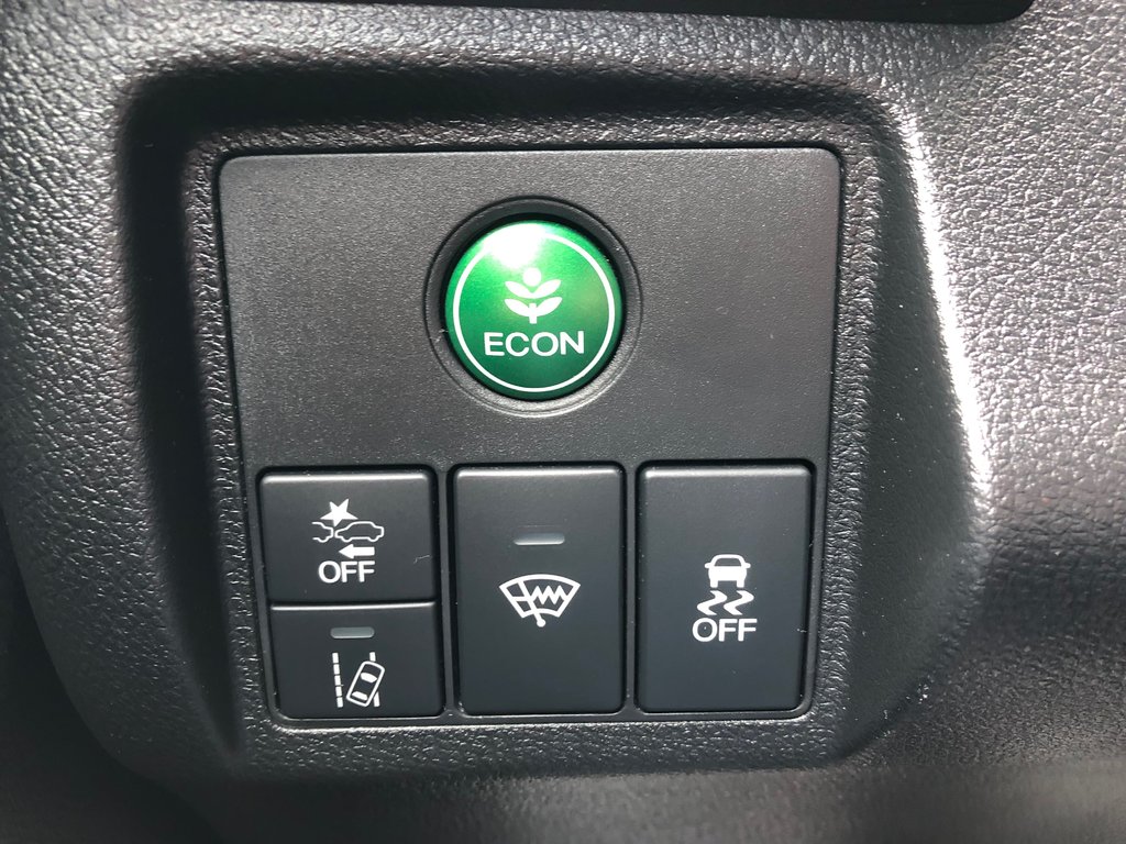 2019 Honda HR-V LX - hands free, reverse camera, heated seats, a/c in COLDBROOK, Nova Scotia - 8 - w1024h768px