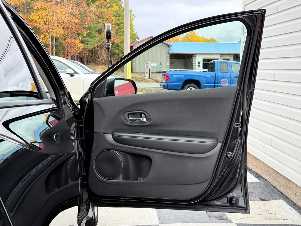 2019 Honda HR-V LX | Lane Assist, Traction Control, Heated Seats in COLDBROOK, Nova Scotia - 24 - w1024h768px