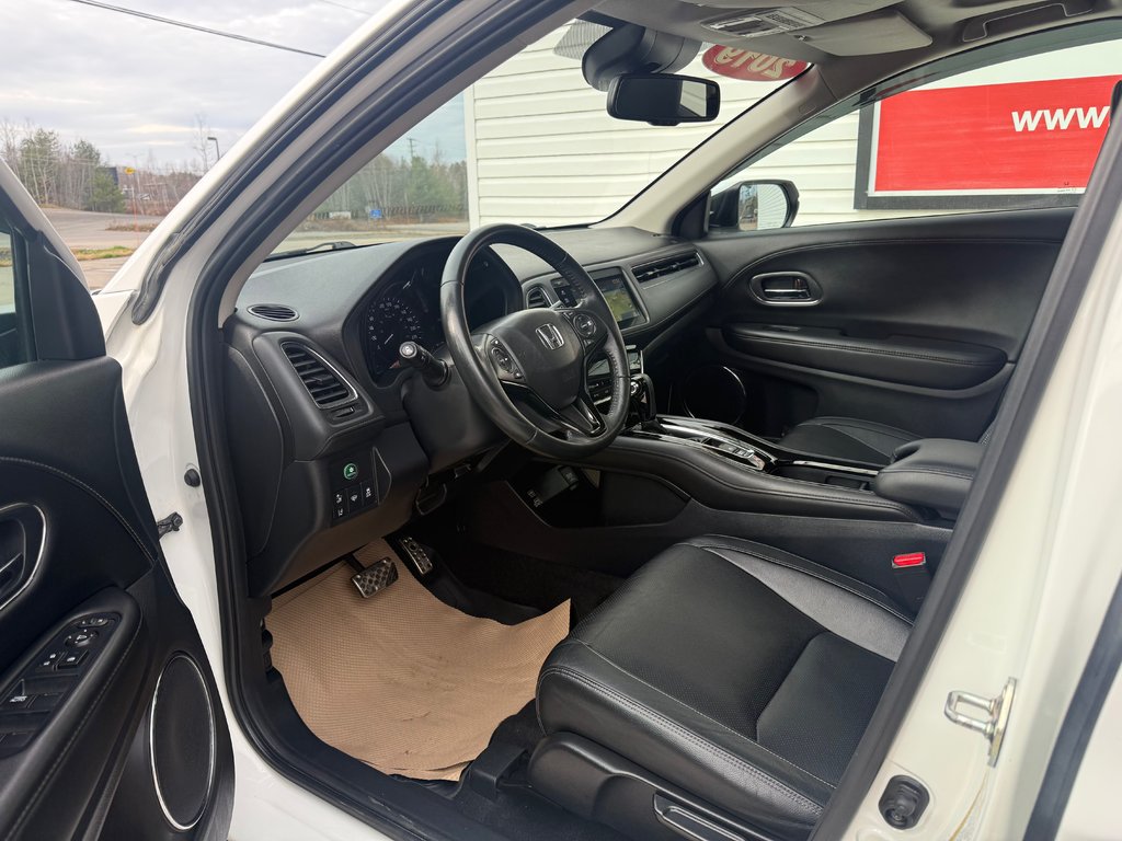 2019 Honda HR-V Touring, keyless entry, remote start, leather seat in COLDBROOK, Nova Scotia - 14 - w1024h768px