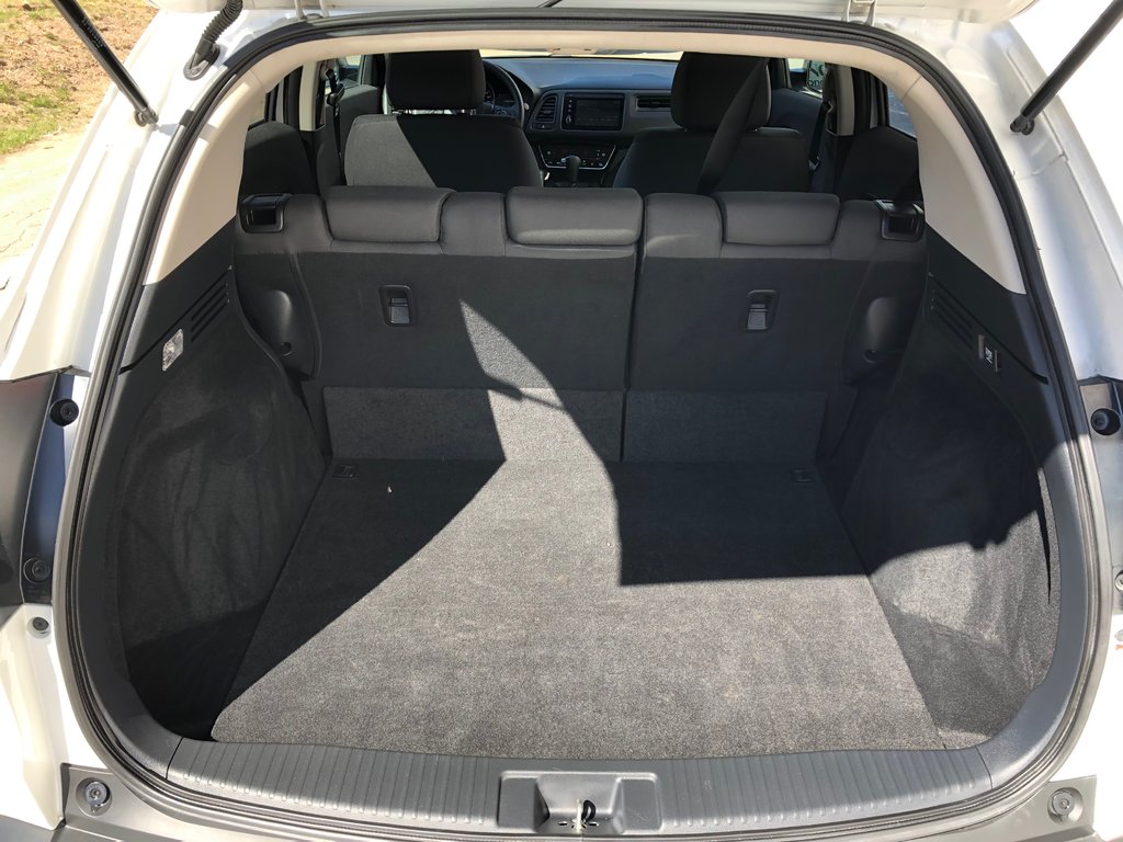 2020 Honda HR-V LX - heated seats, reverse camera, hands free in COLDBROOK, Nova Scotia - 19 - w1024h768px