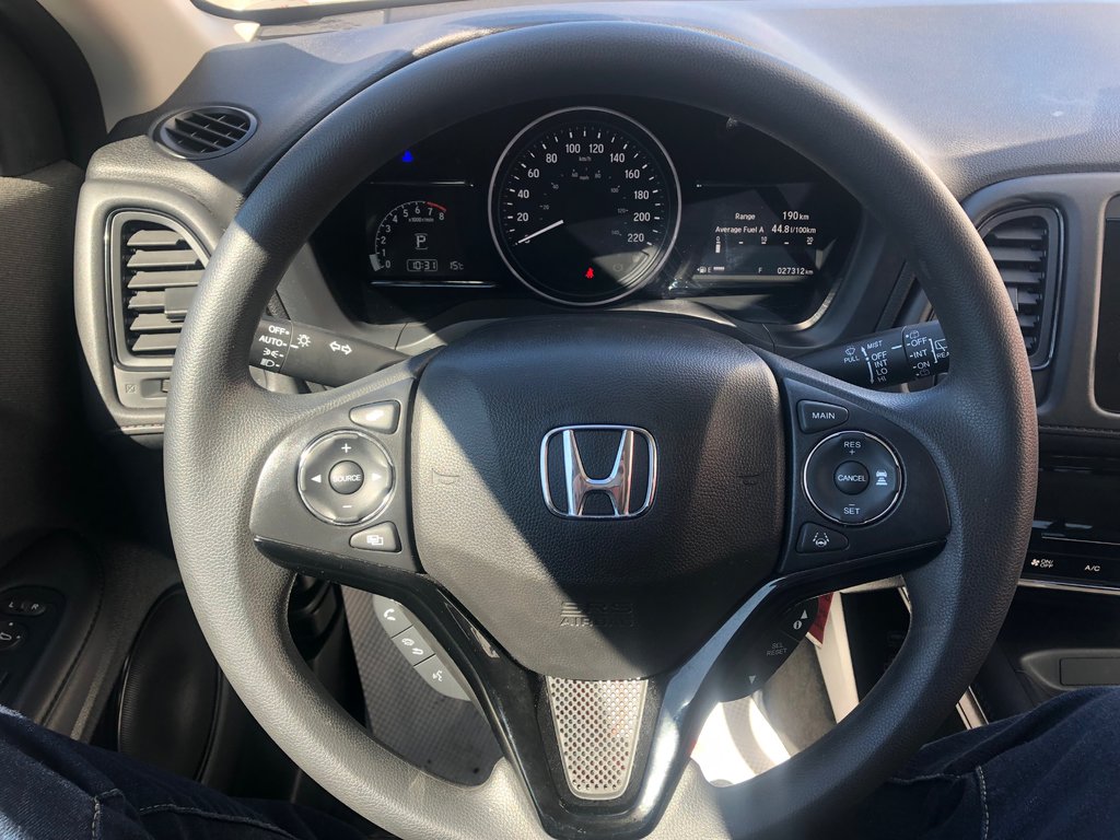 2020 Honda HR-V LX - heated seats, reverse camera, hands free in COLDBROOK, Nova Scotia - 9 - w1024h768px