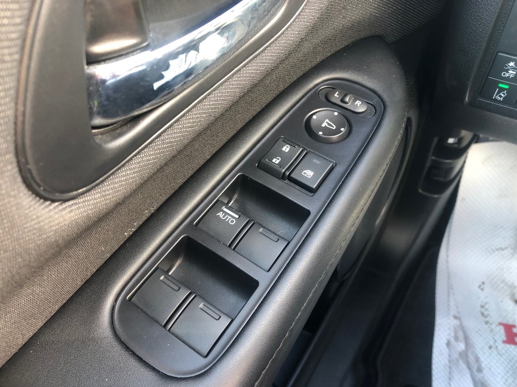 2020 Honda HR-V LX - heated seats, reverse camera, hands free in COLDBROOK, Nova Scotia - 7 - w1024h768px