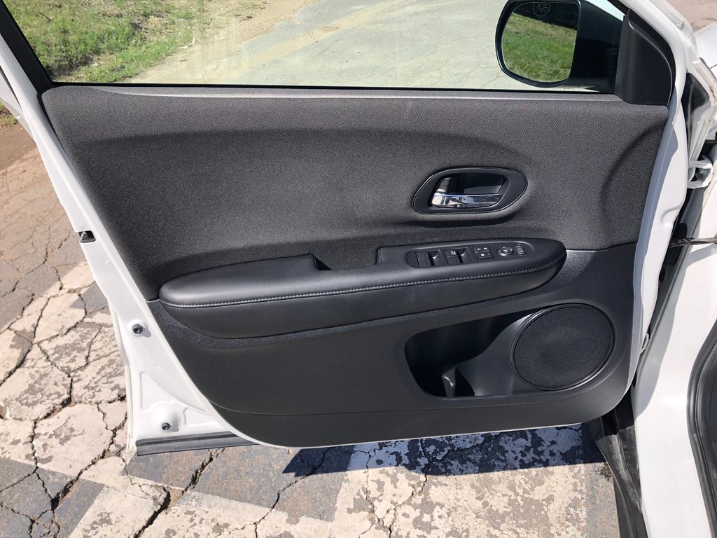 2020 Honda HR-V LX - heated seats, reverse camera, hands free in COLDBROOK, Nova Scotia - 15 - w1024h768px