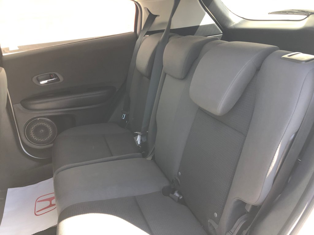 2020 Honda HR-V LX - heated seats, reverse camera, hands free in COLDBROOK, Nova Scotia - 18 - w1024h768px