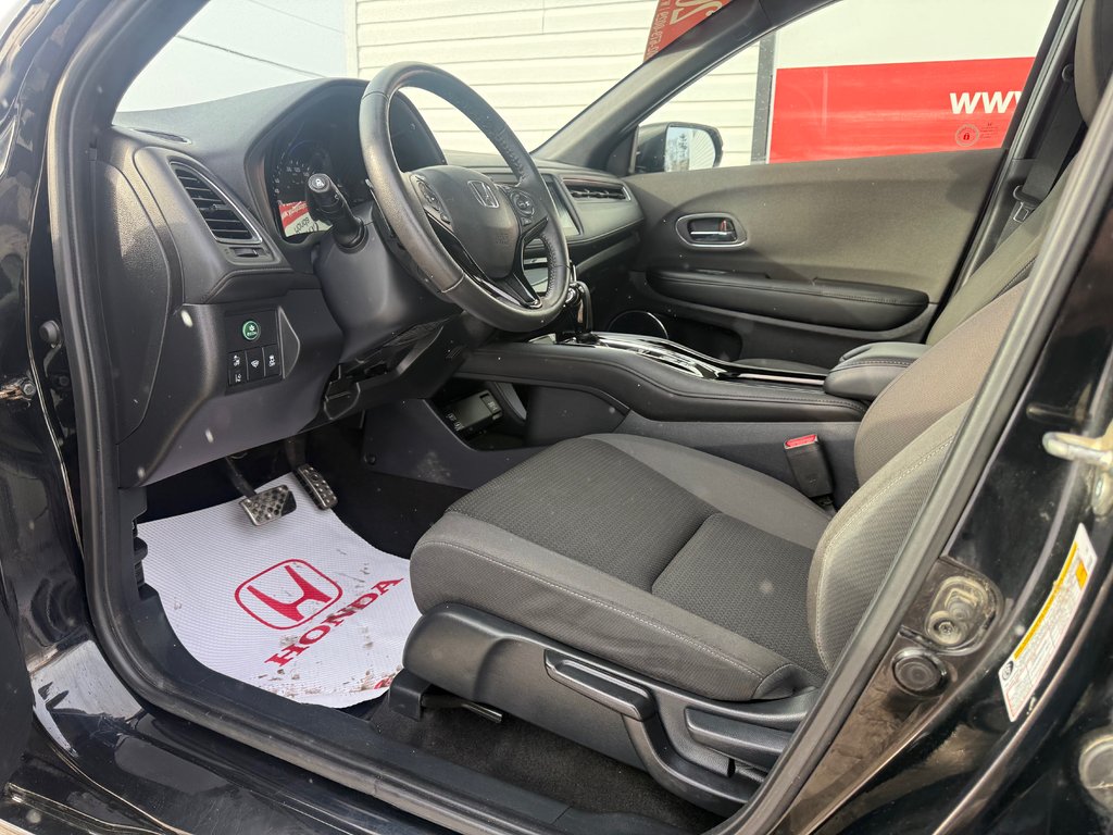 2020 Honda HR-V Sport, keyless entry, Cruise control, Bluetooth in COLDBROOK, Nova Scotia - 9 - w1024h768px