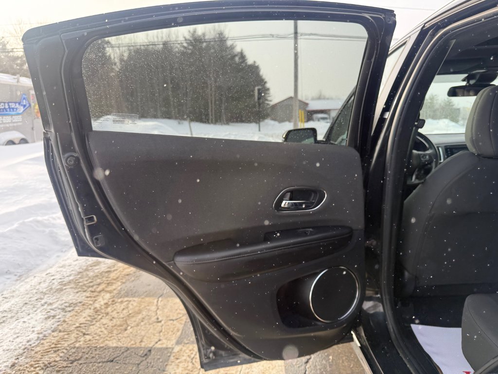 2020 Honda HR-V Sport, keyless entry, Cruise control, Bluetooth in COLDBROOK, Nova Scotia - 14 - w1024h768px