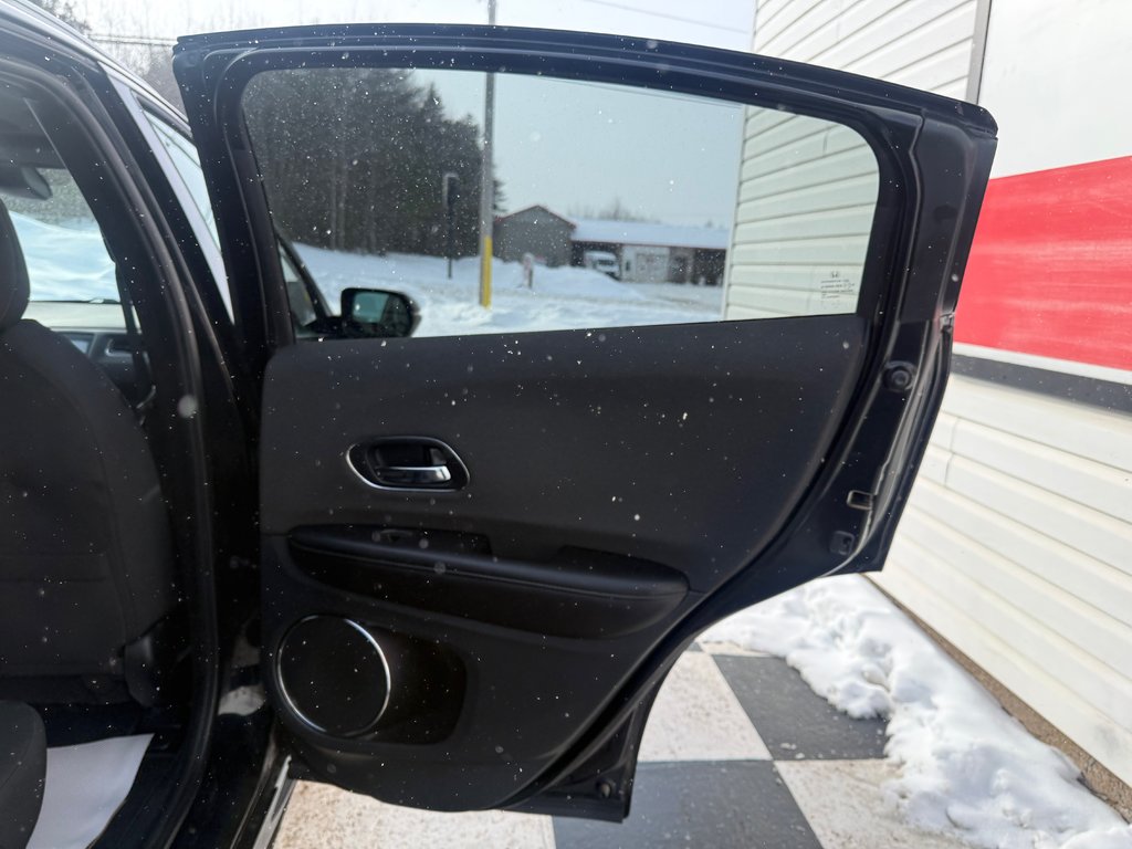 2020 Honda HR-V Sport, keyless entry, Cruise control, Bluetooth in COLDBROOK, Nova Scotia - 17 - w1024h768px