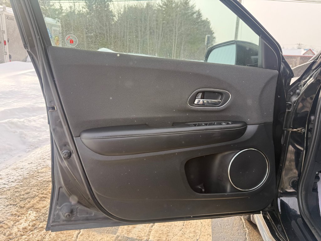 2020 Honda HR-V Sport, keyless entry, Cruise control, Bluetooth in COLDBROOK, Nova Scotia - 7 - w1024h768px