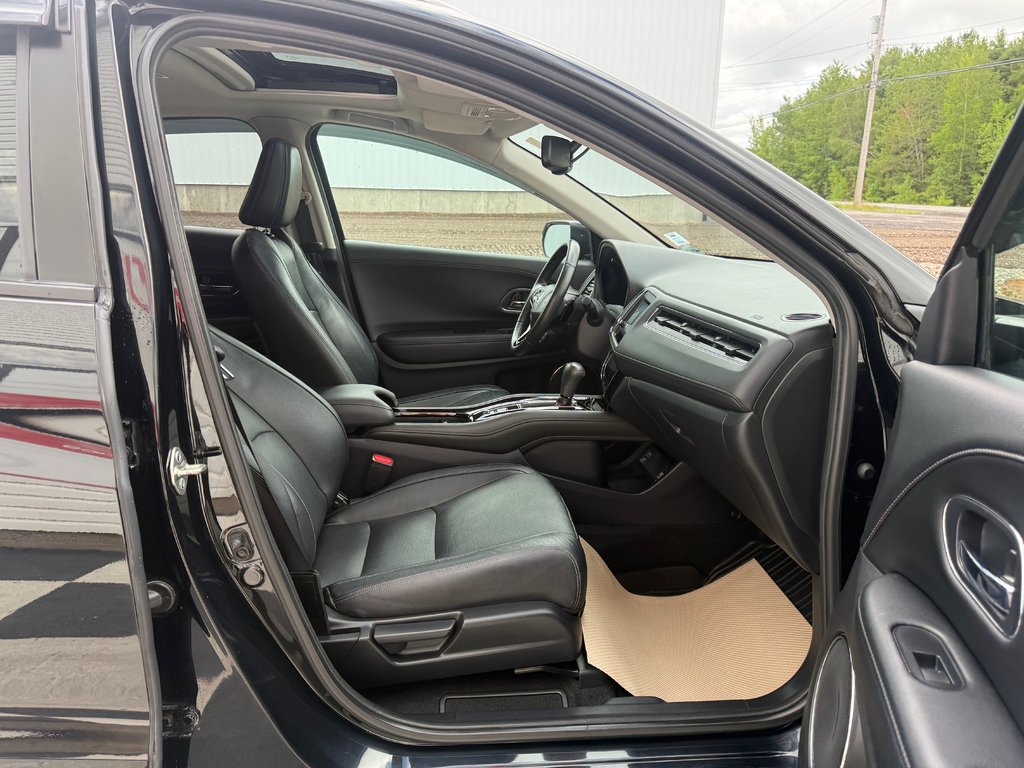 2020 Honda HR-V Touring, keyless entry, backup camera, Bluetooth in Kentville, Nova Scotia - 20 - w1024h768px