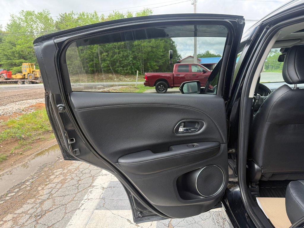 2020 Honda HR-V Touring, keyless entry, backup camera, Bluetooth in Kentville, Nova Scotia - 14 - w1024h768px