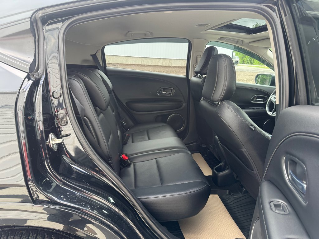 2020 Honda HR-V Touring, keyless entry, backup camera, Bluetooth in Kentville, Nova Scotia - 18 - w1024h768px