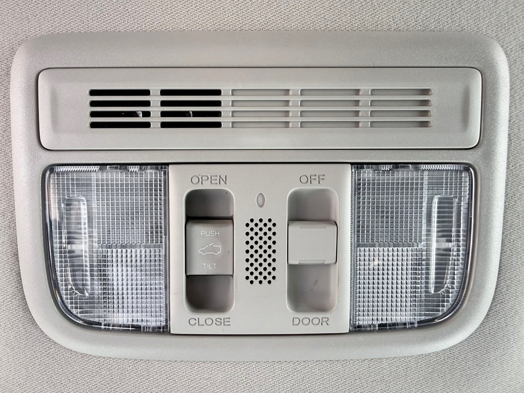 2021 Honda HR-V Touring | Sunroof, Lane Assist, Reverse Camera, BT in COLDBROOK, Nova Scotia - 15 - w1024h768px