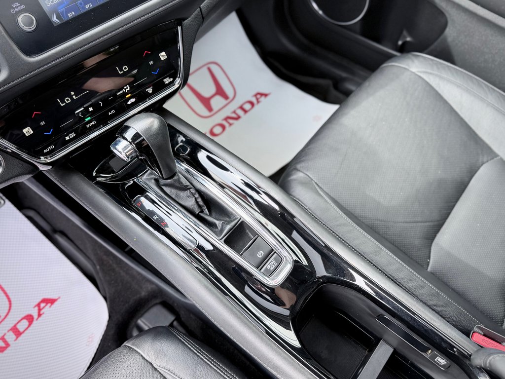 2021 Honda HR-V Touring | Sunroof, Lane Assist, Reverse Camera, BT in COLDBROOK, Nova Scotia - 19 - w1024h768px
