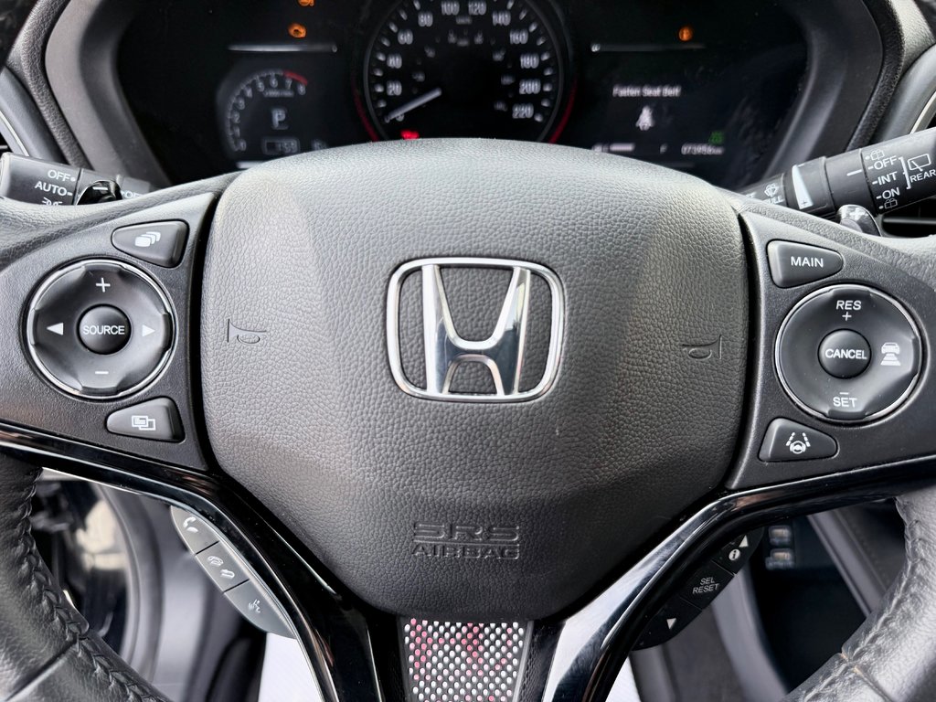 2021 Honda HR-V Touring | Sunroof, Lane Assist, Reverse Camera, BT in COLDBROOK, Nova Scotia - 11 - w1024h768px