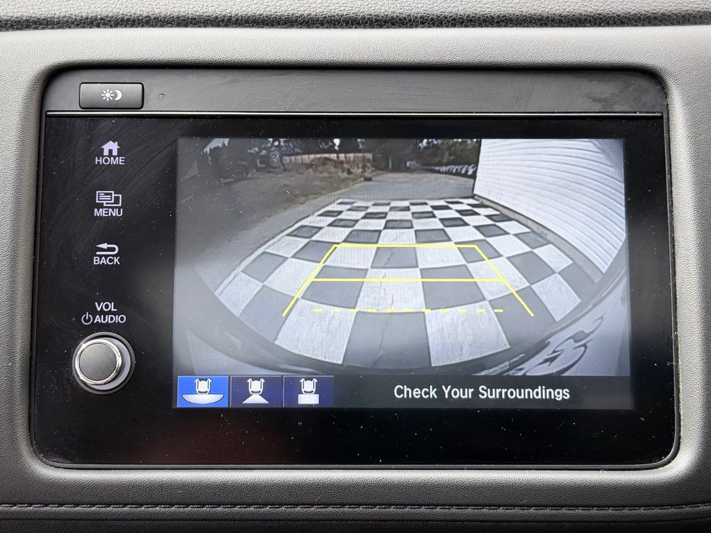 2021 Honda HR-V Touring | Sunroof, Lane Assist, Reverse Camera, BT in COLDBROOK, Nova Scotia - 18 - w1024h768px