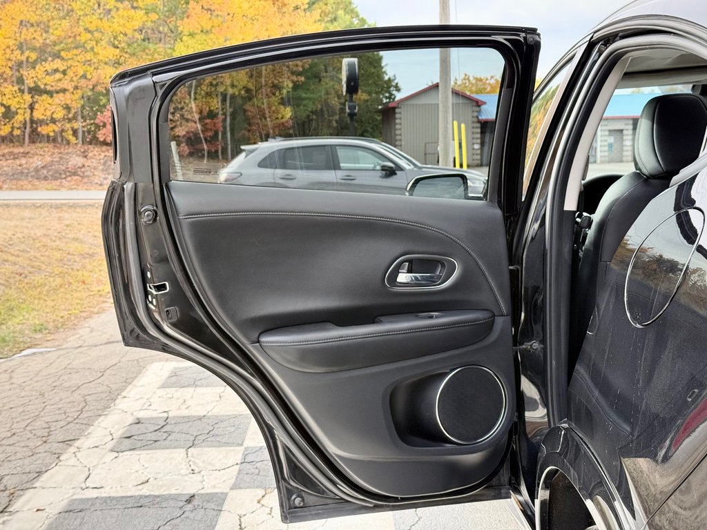 2021 Honda HR-V Touring | Sunroof, Lane Assist, Reverse Camera, BT in COLDBROOK, Nova Scotia - 20 - w1024h768px