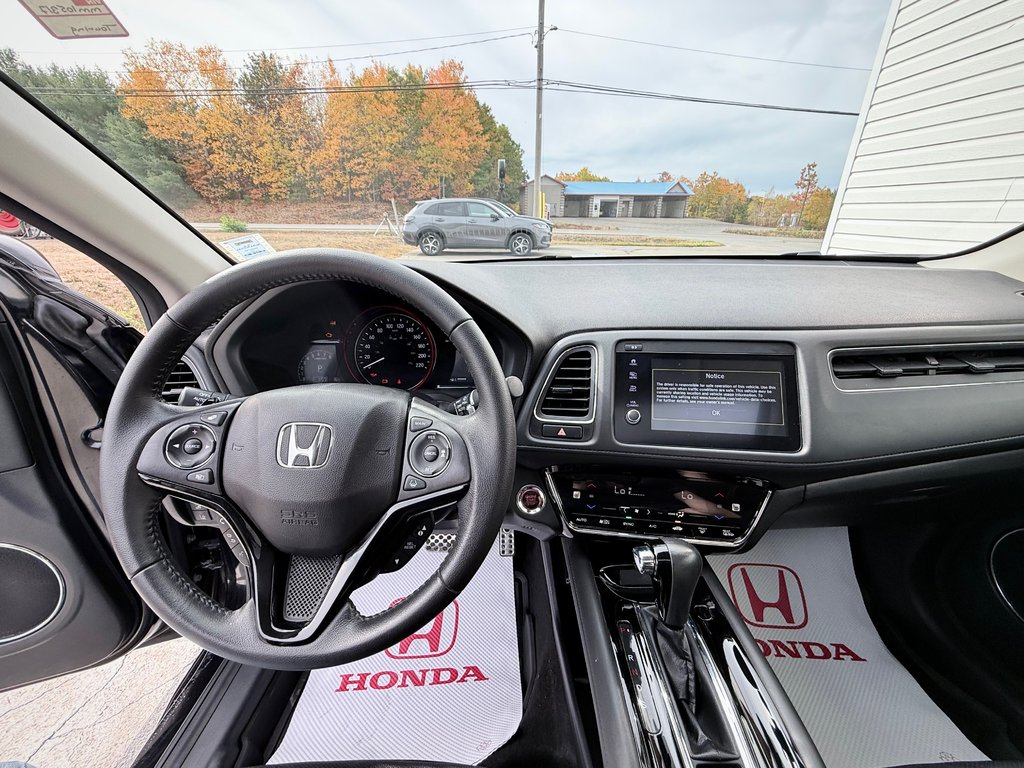2021 Honda HR-V Touring | Sunroof, Lane Assist, Reverse Camera, BT in COLDBROOK, Nova Scotia - 10 - w1024h768px